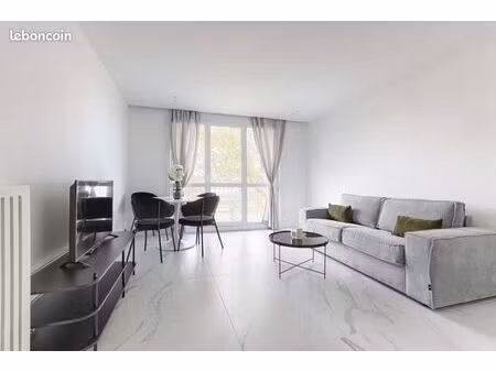 studio 1 pièce 28 m²