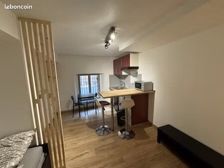 studio 21m2 centre ville de figeac (charges comprise)