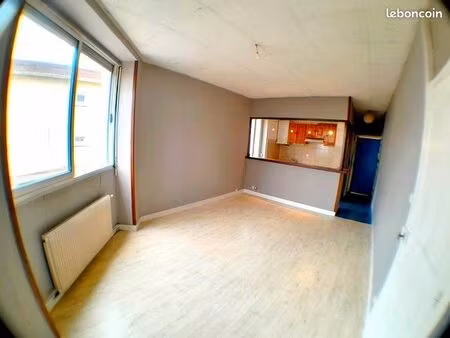 f2 rue petit treuil