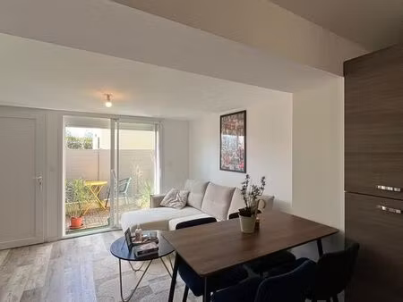 t2 meublé 40 m² — résidence neuve sécurisée — la hune  saint-benoît (86)