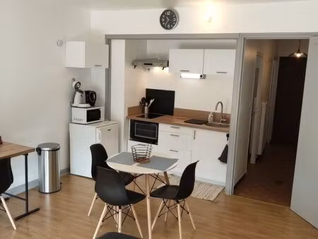 bel appartement meublé  rénové et entièrement équipé