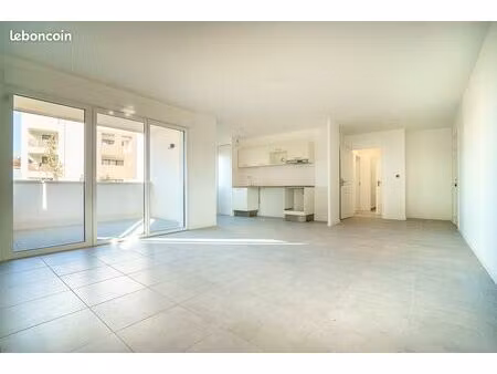appartement 3 pièces 69 m²