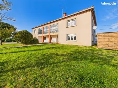à louer – grand t5 de 150 m² avec jardin + garage de 24 m2– ricaud