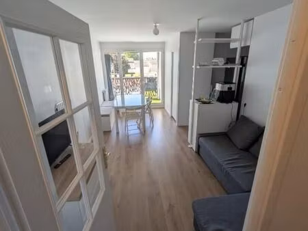 chambre 1 pièce 12 m²