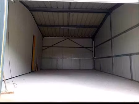 hangar de stockage