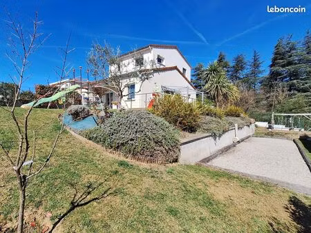 maison 6 pièces 138 m²