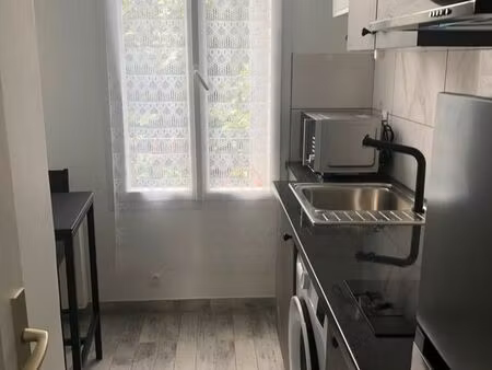 loue studio meublé
