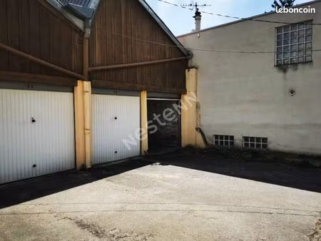 parking/box 1 pièce 20 m²