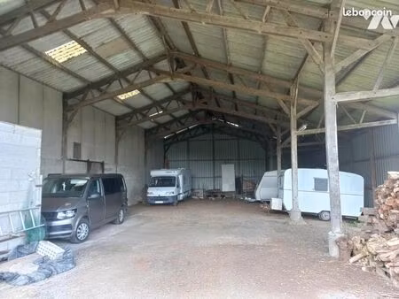 local divers 157 m² quessoy