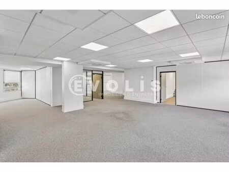 bureaux 273 m²