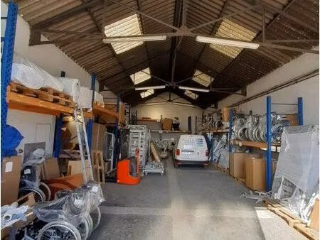 commerce 234 m²