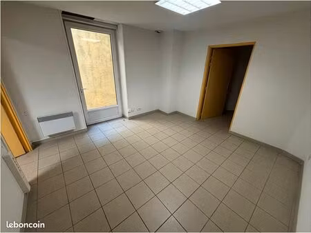 commerce 29 m²