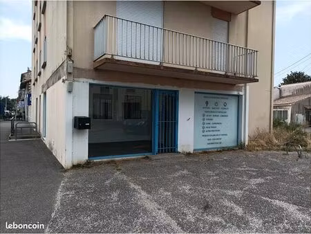 commerce 45 m²
