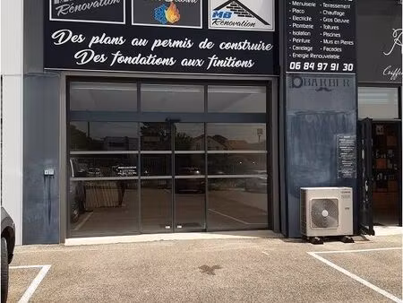commerce 157 m²