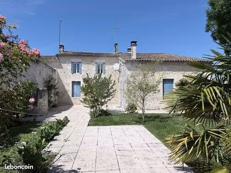 maison 6 pièces 233 m²