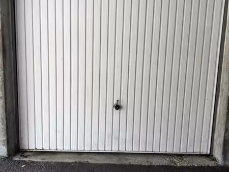 garage/box 12 m² valence