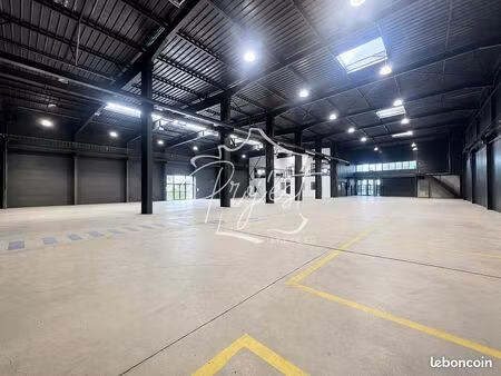 local 1500 m² sainte-suzanne