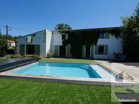 propriété 8 pièces 213 m²