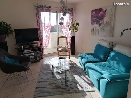 a louer appartement meublé t4 - 80m² avec grand séjour + balcon et parking a 5mn de la roc