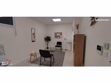 à sous-louer / reprise de bail] cabinet professionnel 17 m² – entrée la rochelle proche ce