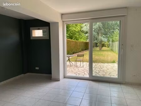 maison de ville  2 chambres avec jardin
