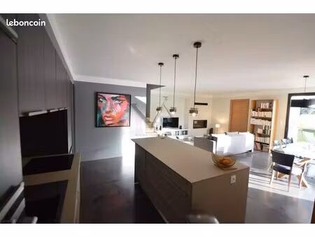 maison 5 pièces 137 m²
