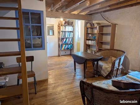 loue maison de village pendant l'été