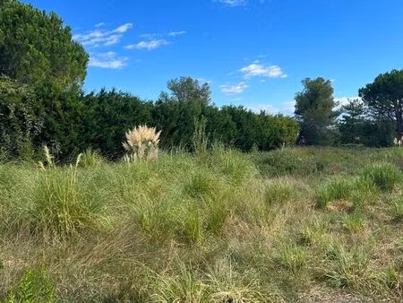 terrain 622 m² lirac