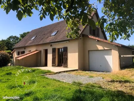 maison 8 pièces 136 m²