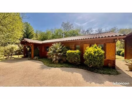 maison en bois massif