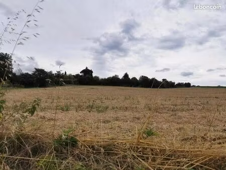 terrain 560 m² corronsac