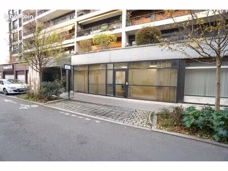 boutique 78 m² vincennes