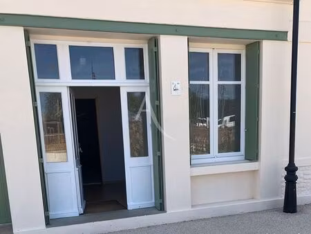 local 75 m² marans