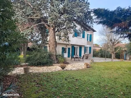 a vendre grande maison proche centre ville