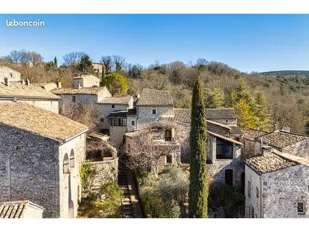 propriété 3 pièces 90 m²