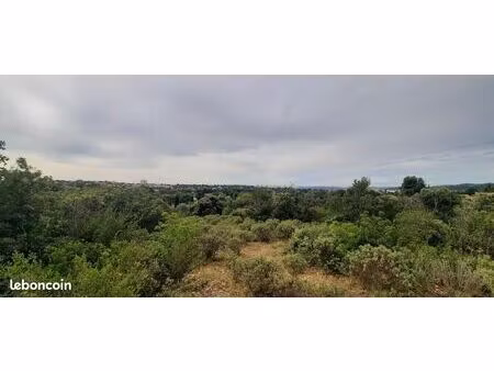 terrain 560 m² villeneuve les avignon