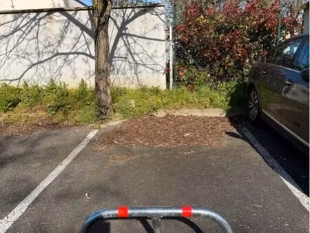 parking extérieur aucamville