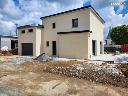 maison 90 m² lampaul guimiliau