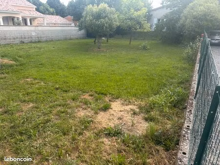 terrain à seilh très bien située