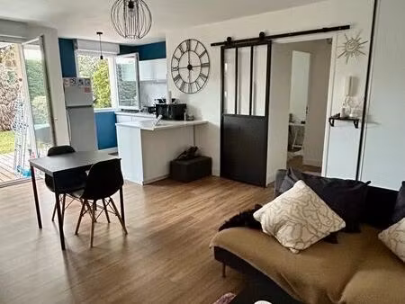 t2 meublé rénové 42 m2 avec jardin- castelginest