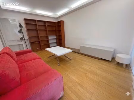 location appartement meublé 3 pièces 63 m²