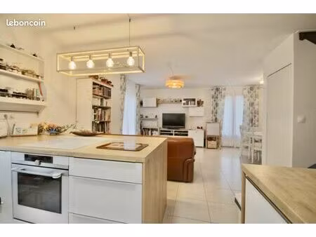 appartement 4 pièces 75 m²