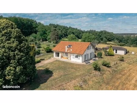maison 8 pièces 151 m²