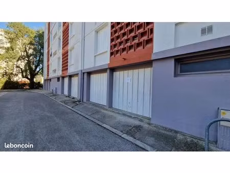 location garage coline d'estanove