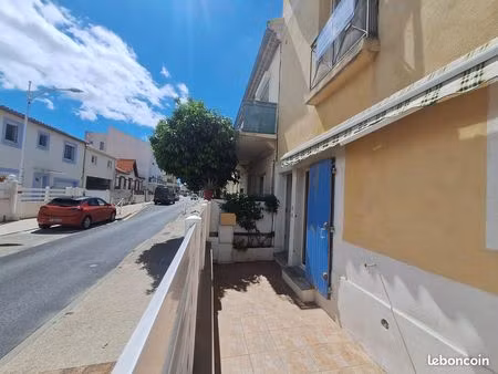 maison avec extérieur rive droite au grau du roi