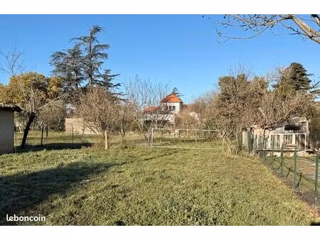 terrain 1 007 m² revel