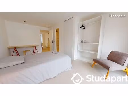 chambre 1 pièce 11 m²