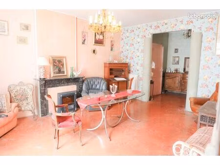 appartement bourgeois centre ville pézenas à fort potentiel en agencement et investissemen