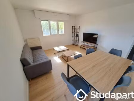 chambre 1 pièce 11 m²