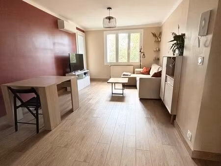 appartement t3 traversant 56.7 m²